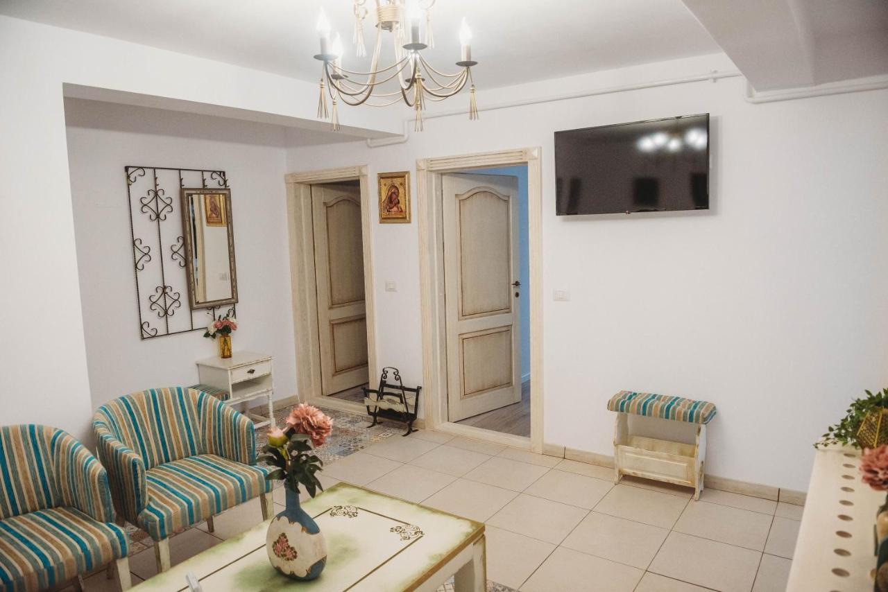 La Contessa Apartament Тирґу-Нямц Екстер'єр фото